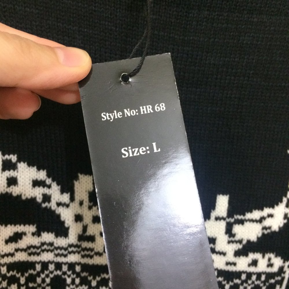 Studio 8T Christmas Sweater Holidays Reindeer NWOT - Picture 9 of 10